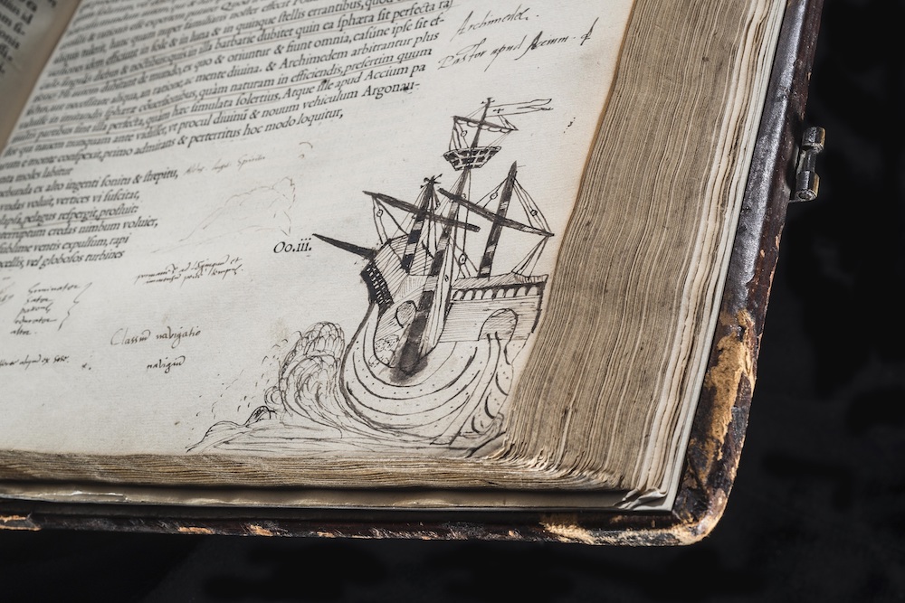 John Dee’s annotation of a ship, in Opera omnia, volume 2. Cicero, published Paris, 1539–40.