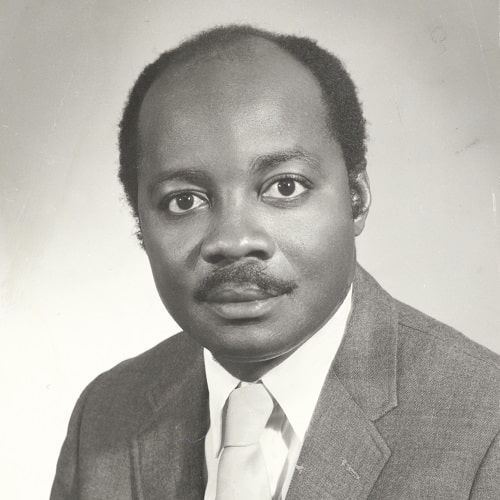 Photographic portrait of Babatunde Kwaku Adadevoh