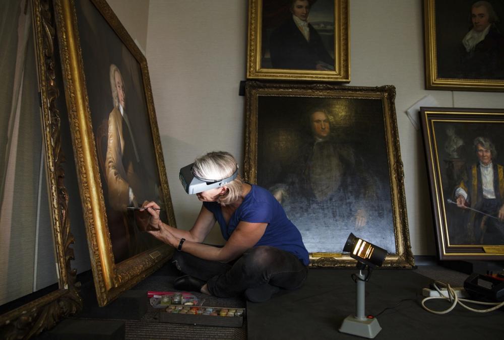 Conserving paintings